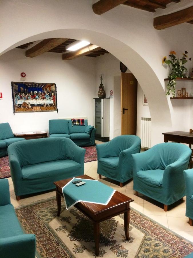 Residenza Pitigliano Gens Petilia - Nuova Gestione Otel Dış mekan fotoğraf