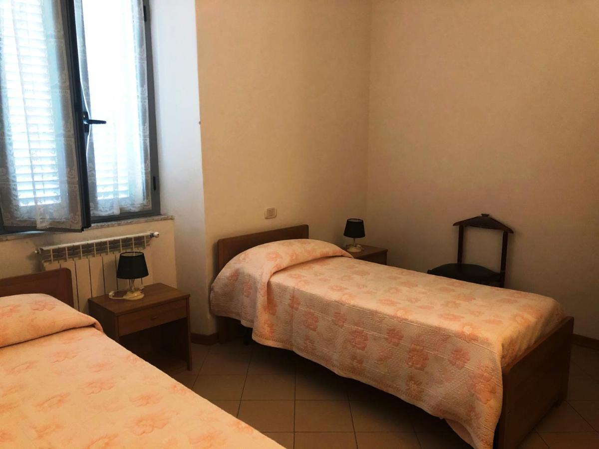 Residenza Pitigliano Gens Petilia - Nuova Gestione Otel Dış mekan fotoğraf