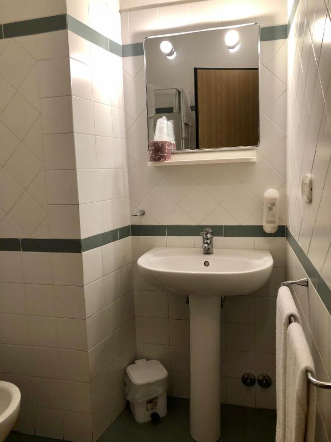 Residenza Pitigliano Gens Petilia - Nuova Gestione Otel Dış mekan fotoğraf