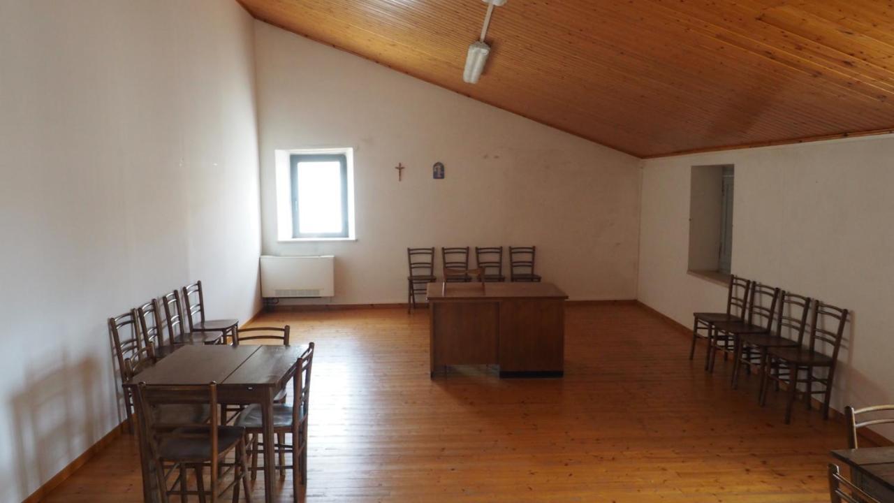 Residenza Pitigliano Gens Petilia - Nuova Gestione Otel Dış mekan fotoğraf