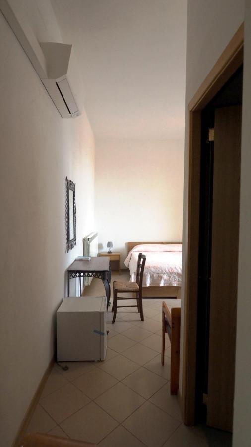Residenza Pitigliano Gens Petilia - Nuova Gestione Otel Dış mekan fotoğraf